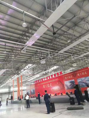 Quạt trần công nghiệp giúp điều hòa không khí tốt hơn