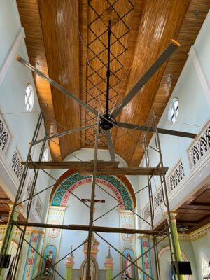 Lắp đặt quạt trần công nghiệp HVLS KaleFans tại giáo xứ Làng Rào, Tân Kỳ, Nghệ An